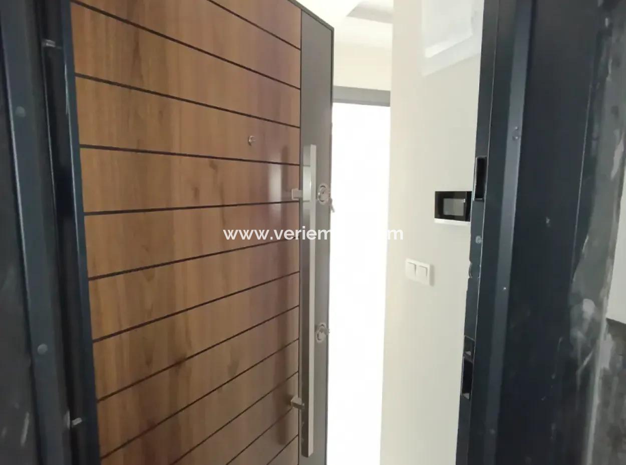 Gözsüzler'de Yatırım Fırsatı: Modern Ve Ferah 2+1 Daire!