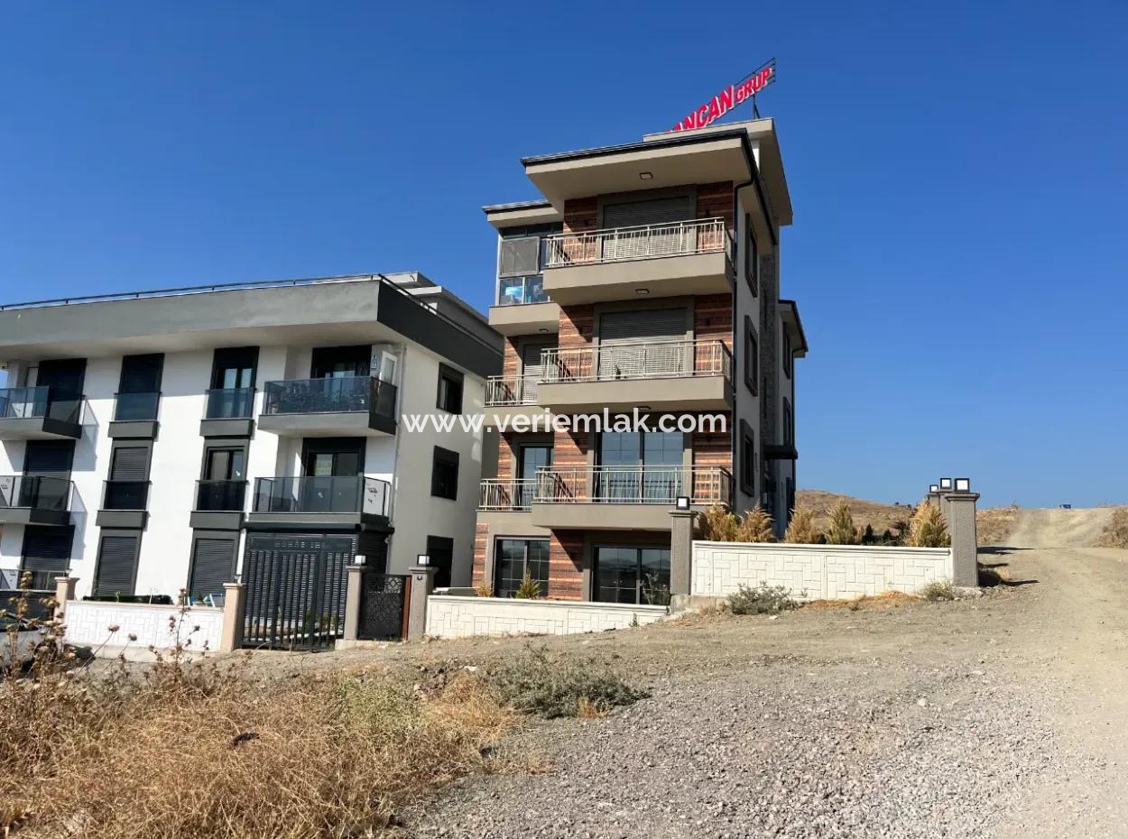 Seferihisar Çolakibrahim'de Yatırım Fırsatı: Yüksek Kazanç Potansiyelli Arsa!