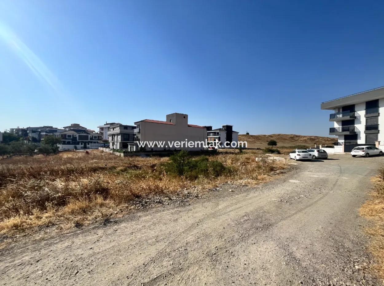 Seferihisar Çolakibrahim'de Yatırım Fırsatı: Yüksek Kazanç Potansiyelli Arsa!