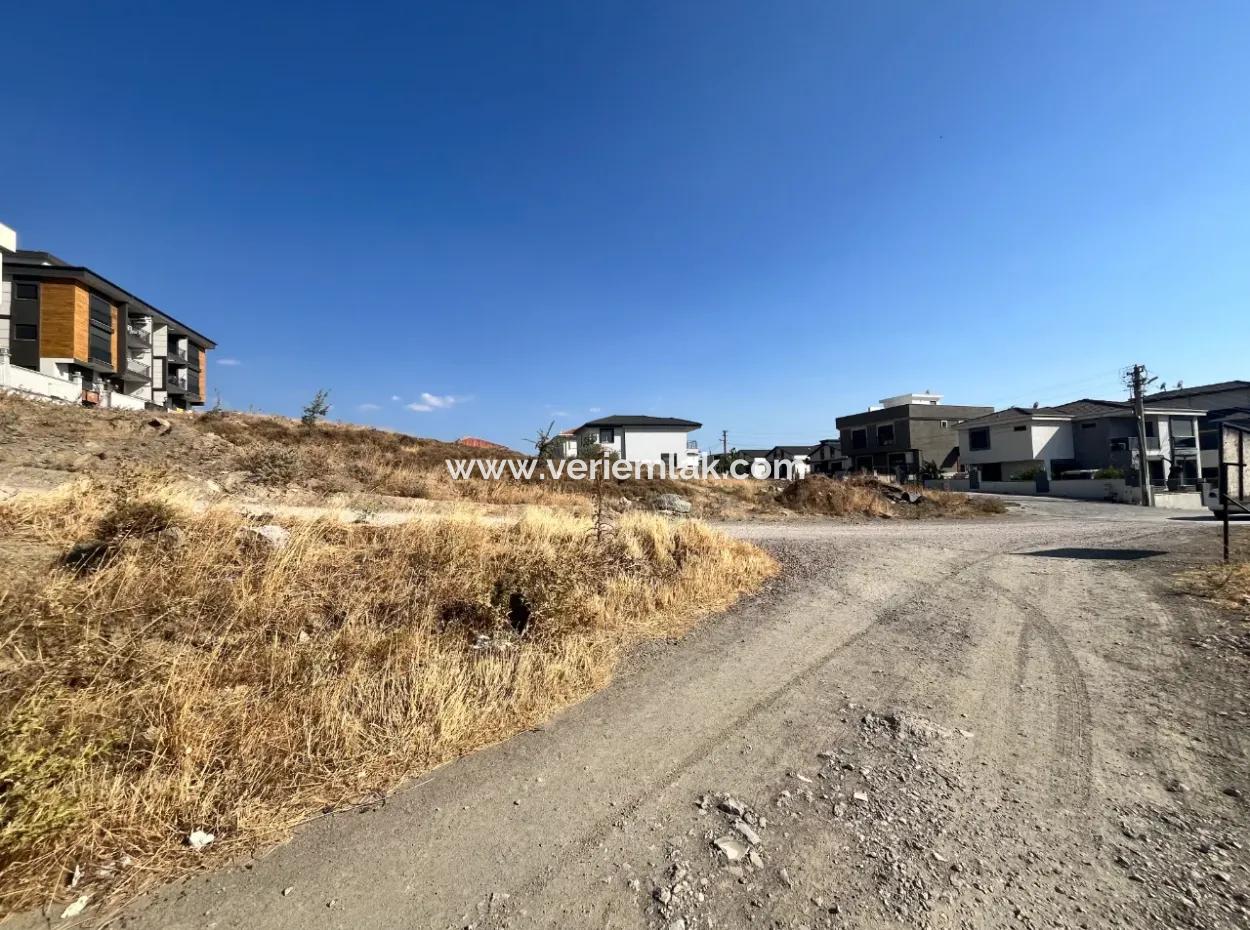 Seferihisar Çolakibrahim'de Yatırım Fırsatı: Yüksek Kazanç Potansiyelli Arsa!