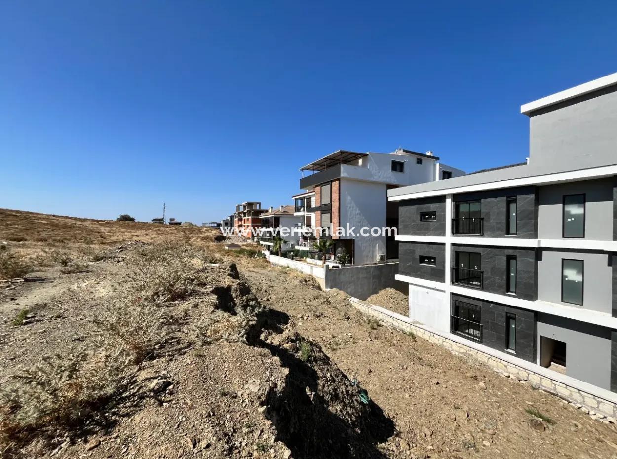 Bahçeşehir'e Komşu Villa İmarlı Arsa