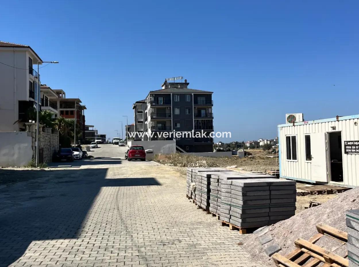 Bahçeşehir'e Komşu Villa İmarlı Arsa