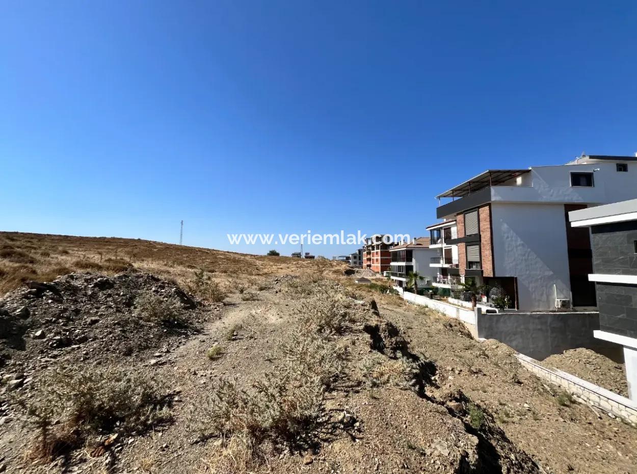 Bahçeşehir'e Komşu Villa İmarlı Arsa