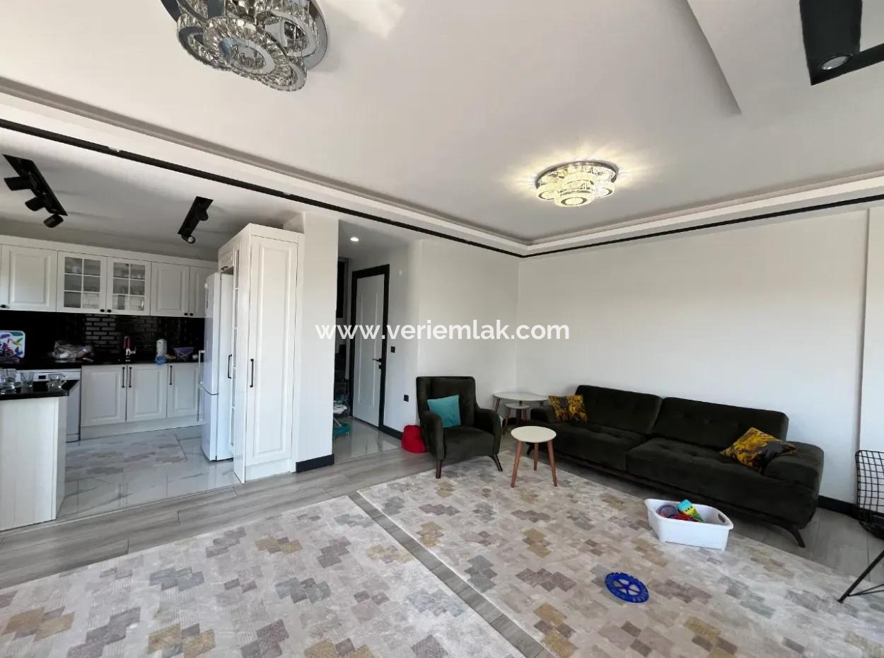 Seferihisar Çolak İbrahim Bey Mahallesi'nde Eşsiz Satılık Villa!