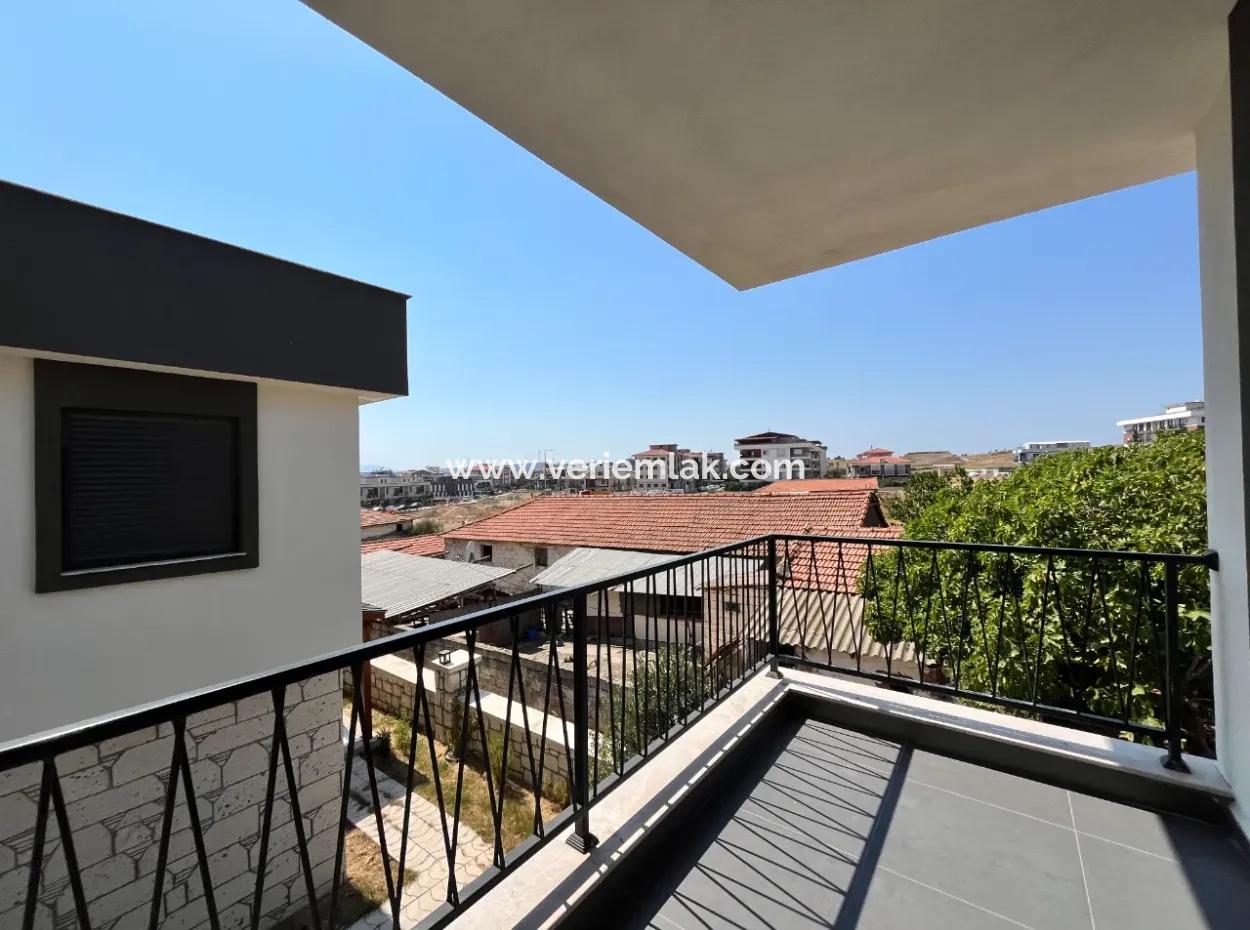 Seferihisar Çolak İbrahim Bey Mahallesi'nde Eşsiz Satılık Villa!