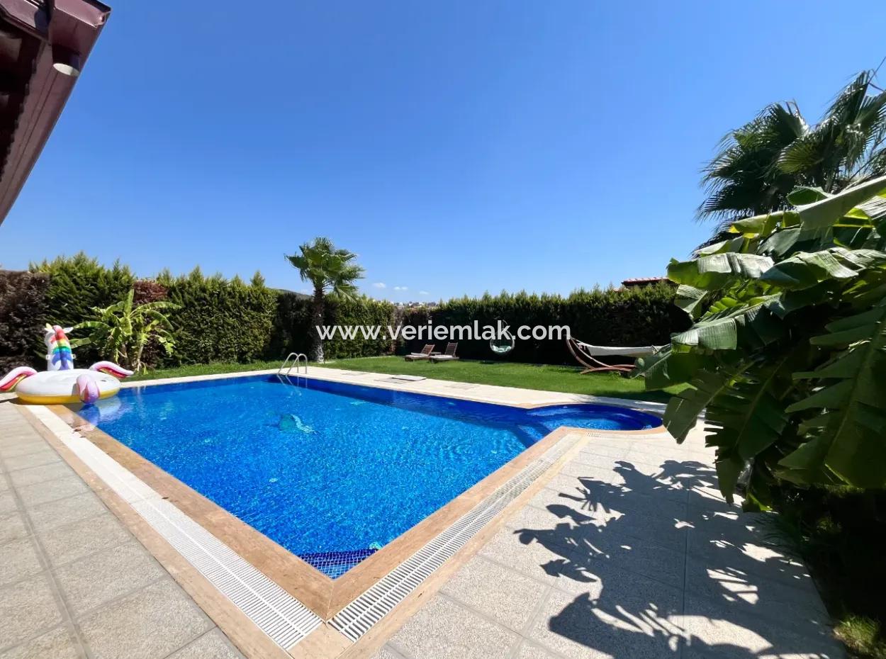 Yeşilkent Sitesi'nde Satılık Müstakil Köşk/Villa