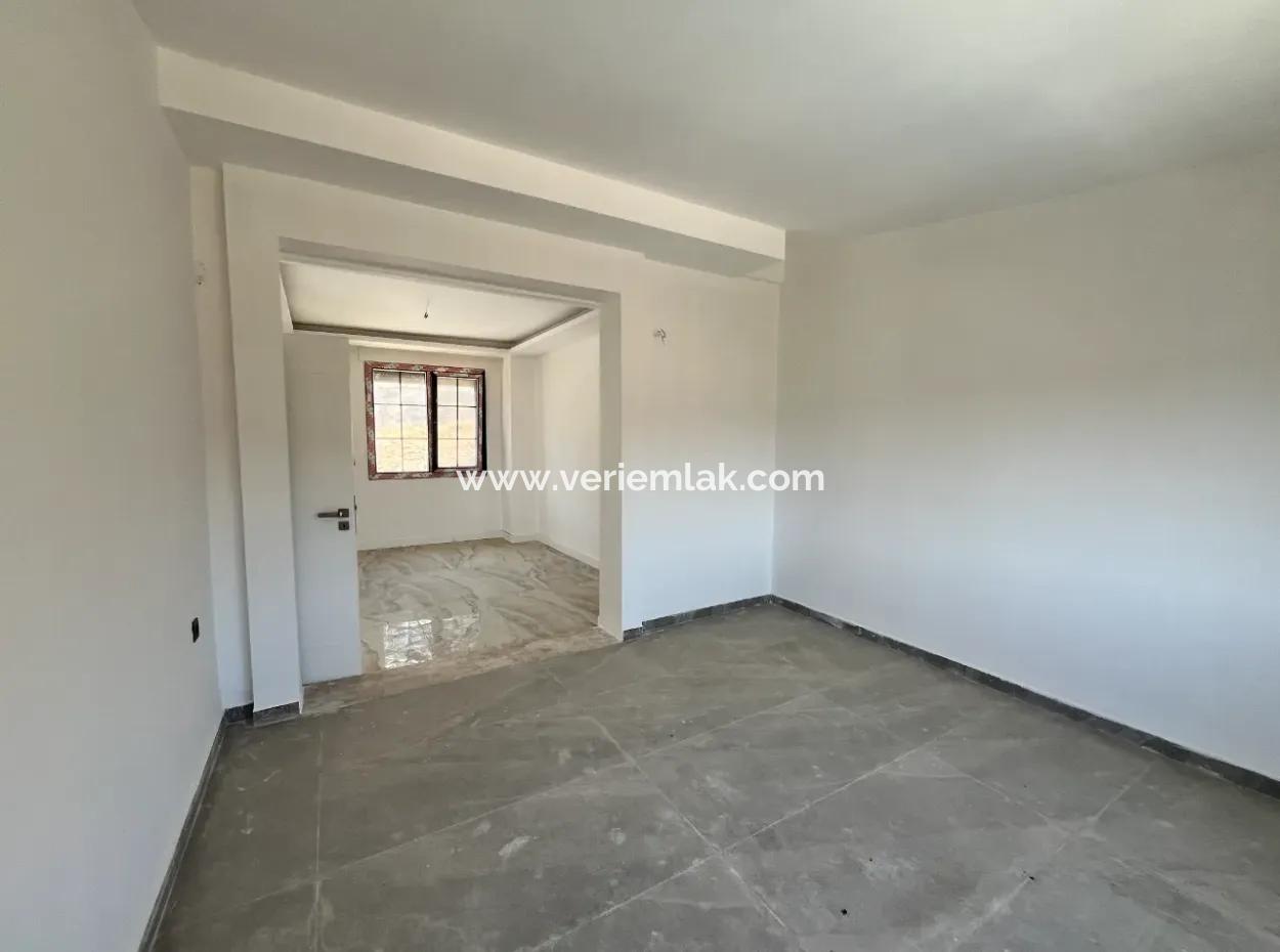 Seferihisar Haritacılar'da Lüks Villa - Denize Yakın, Mimari Harikası