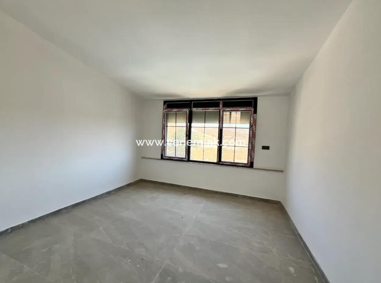 Seferihisar Haritacılar'da Lüks Villa - Denize Yakın, Mimari Harikası