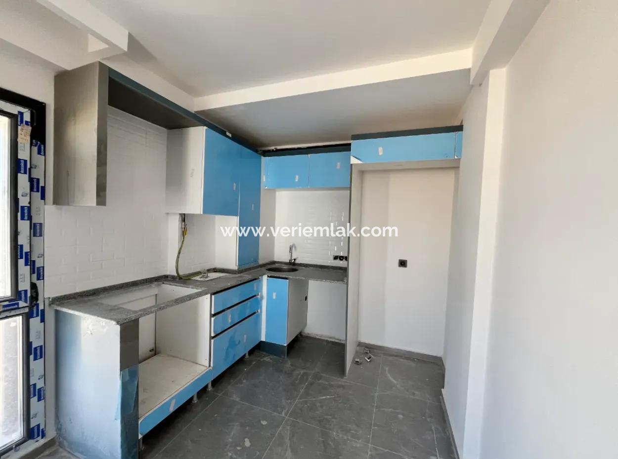 Gözsüzler'de Yatırım Fırsatı: Köşe Konumlu, Teraslı, Modern Satılık Daire