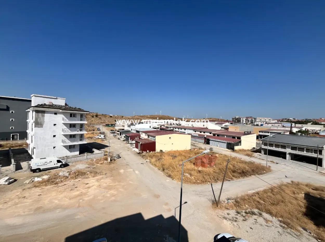 Gözsüzler'de Yatırım Fırsatı: Köşe Konumlu, Teraslı, Modern Satılık Daire