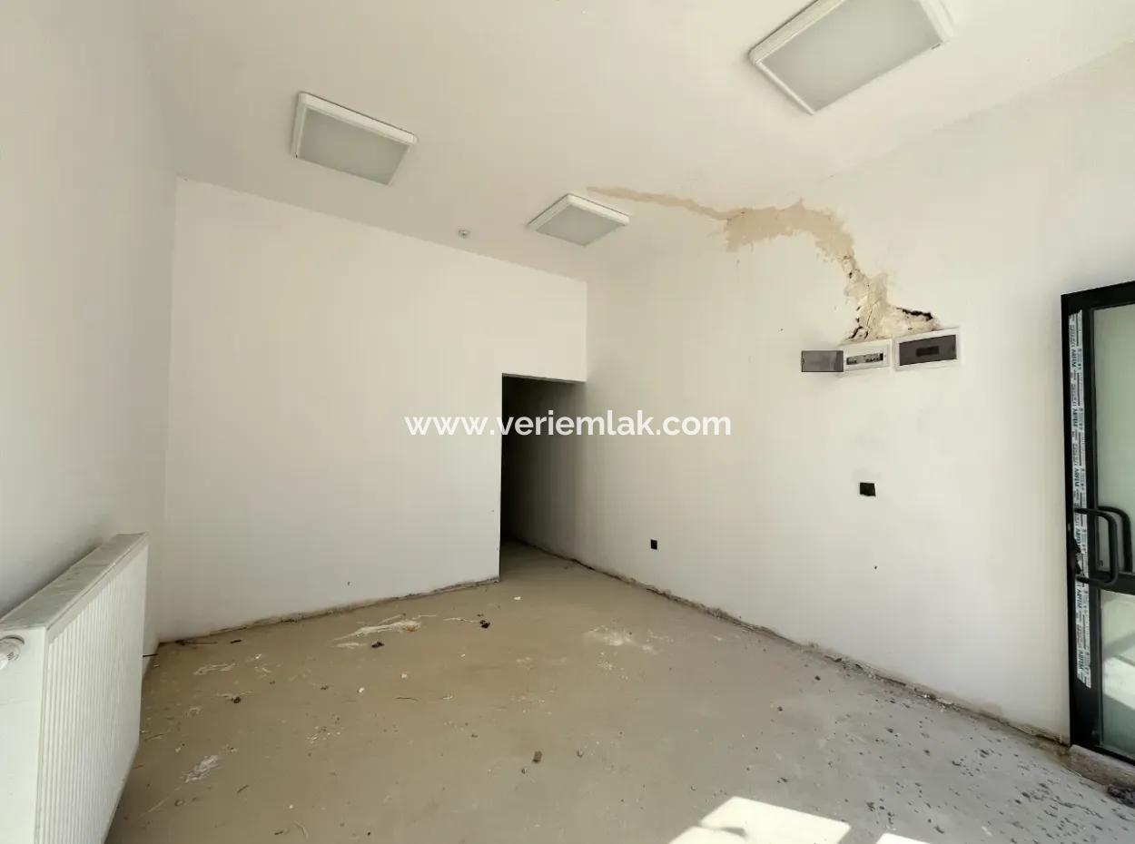 Toki 1. Etap'ta Geleceği Parlak, Cam Cepheli 42M² Dükkan!