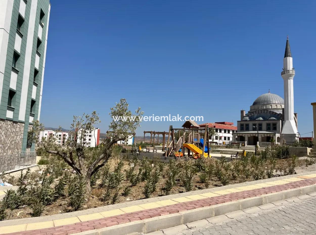 Toki 1. Etap'ta Geleceği Parlak, Cam Cepheli 42M² Dükkan!