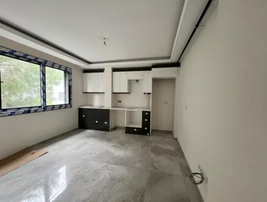 Seferihisar Camiikebir Mahallesi, Gözsüzler Caddesi Üzerinde, Sıfır Binada Satılık Daire