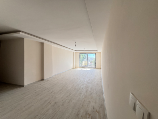 Seferihisar Adliye Sarayı Yakınında 3+1, 120 M2 Satılık Daire