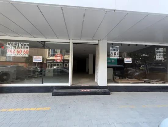 Seferihisar Ana Cadde Üzerinde Cam Vitrinli 350 M² Kiralık Dükkân