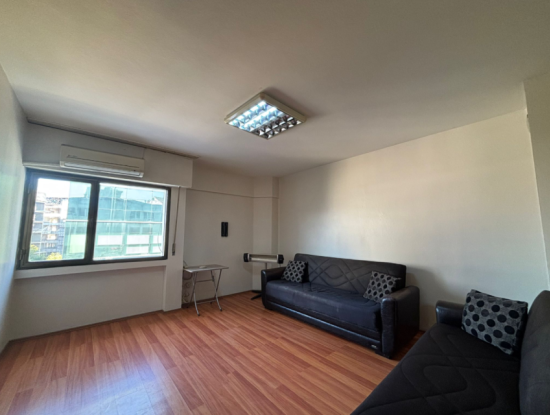 Alsancak Özel Sağlık Hastanesi Karşısı 1+1 Balkonlu 5.Kat Kiralık Daire