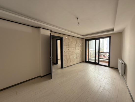 Seferihisar Camikebir’de Şehir Merkezinde Kiralık 1+1 Daire