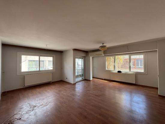 Alsancak Fuar Yakını 3+1 3.Kat Doğalgazlı Bakımlı Kiralık Daire!