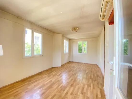 Seferihisar Sığacık'ta Sığacık Marina Karşısında Müstakil Ev