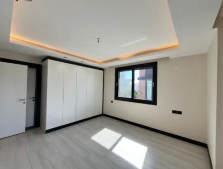 Seferihisar Akarca Bölgesinde Satılık 4 Cepheli, Müstakil Yüzme Havuzlu Lüks Villa