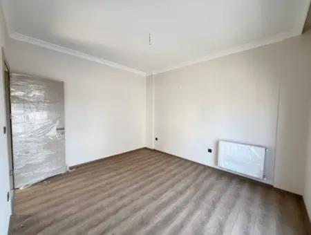 Seferihisar’da 2+1, Ayrı Mutfaklı, Balkonu Ve 3'Lü Ankastre Setli Sıfır Daire!