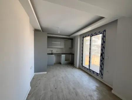 Seferihisar Gözsüzler'de Kompakt Ve Modern 1+1 Daire