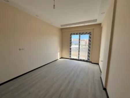 Seferihisar Stadyum Arkasında, Yüksek Kira Getirisi Ve Prim Potansiyeline Sahip Sıfır 1+1 Daire! 