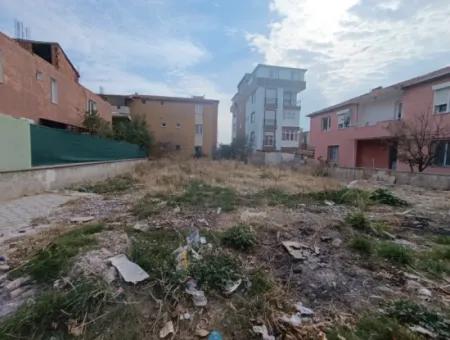 Seferihisar Hıdırlık Mahallesi'nde Yatırımlık Villa Arsası