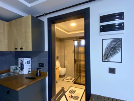Seferihisar Camikebir Mahallesi Gözsüzler Caddesi'nde Havuzlu Site İçerisinde Eşyalı Kiralık 1+1 Daire