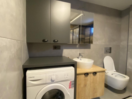 Seferihisar Camikebir Mahallesi Gözsüzler Caddesi'nde Havuzlu Site İçerisinde Eşyalı Kiralık 1+1 Daire