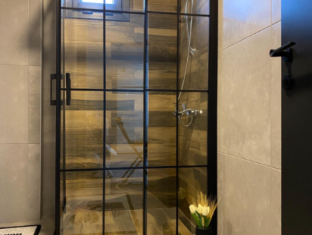 Seferihisar Camikebir Mahallesi Gözsüzler Caddesi'nde Havuzlu Site İçerisinde Eşyalı Kiralık 1+1 Daire