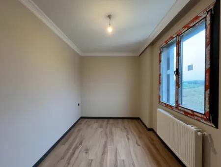 Seferihisar’da Müstakil Havuzlu, 5+2 Geniş Kullanımlı Kiralık Villa