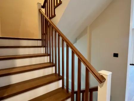 Seferihisar’da Müstakil Havuzlu, 5+2 Geniş Kullanımlı Kiralık Villa