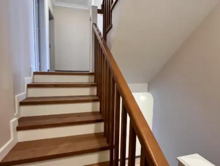 Seferihisar’da Müstakil Havuzlu, 5+2 Geniş Kullanımlı Kiralık Villa