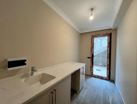 Seferihisar’da Müstakil Havuzlu, 5+2 Geniş Kullanımlı Kiralık Villa