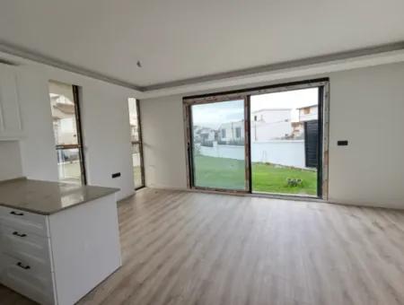 Akarca'da Denize 70 Adım Mesafede 4+1 Köşe Parsel Sıfır Villa