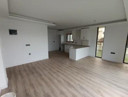 Akarca'da Denize 70 Adım Mesafede 4+1 Köşe Parsel Sıfır Villa
