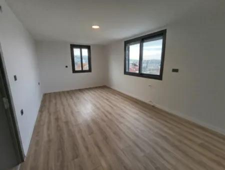 Akarca'da Denize 70 Adım Mesafede 4+1 Köşe Parsel Sıfır Villa