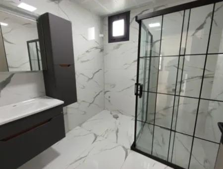 Akarca'da Denize 70 Adım Mesafede 4+1 Köşe Parsel Sıfır Villa
