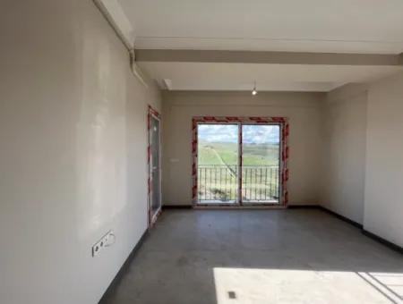 Çolakibrahimbey Mahallesi Luwi Çarşı Yakınında, 75M², 2+1 Geniş Ve Modern Daireler!