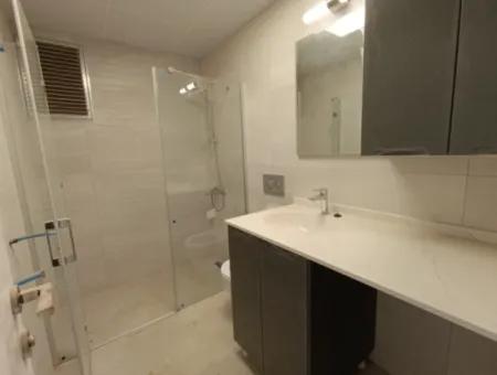 Seferihisar Camikebir Mahallesinde Bahçeli, Havuzlu Ve Güvenlikli Sitede 3+1 Ara Kat Ferah Daire!