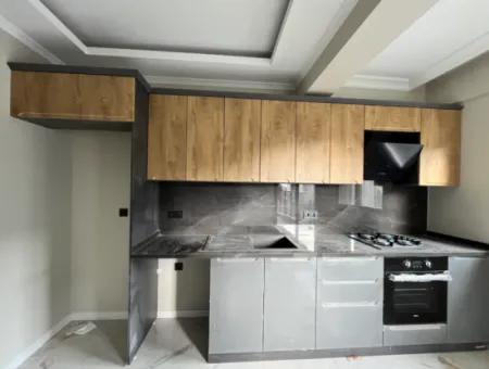 Seferihisar Camikebir Mahallesinde Bahçeli, Havuzlu Ve Güvenlikli Sitede 3+1 Ara Kat Ferah Daire!