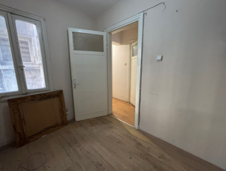 Alsancak Kıbrıs Şehitleri Yakını 3+1 125M2  1.Kat Kiralık Büro/Ofis /Işyeri