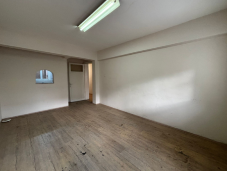 Alsancak Kıbrıs Şehitleri Yakını 3+1 125M2  1.Kat Kiralık Büro/Ofis /Işyeri
