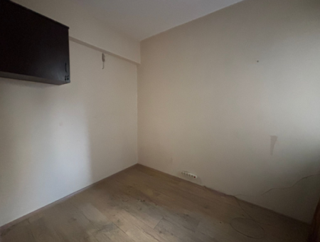 Alsancak Kıbrıs Şehitleri Yakını 3+1 125M2  1.Kat Kiralık Büro/Ofis /Işyeri