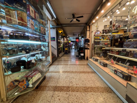 Alsancak Kıbrıs Şehitlerinde Pasaj İçerisinde Fırsat Kiralık Dükkanlar!