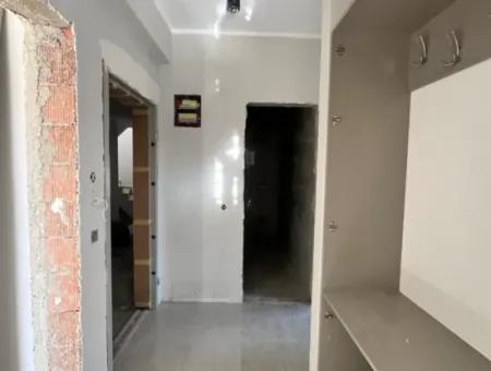Seferihisar Çolakibrahimbey Mahallesi'nde Havuzlu Site İçerisinde, Luwi Çarşı'ya Yakın Sıfır 2+1 Daireler! 