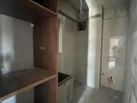 Seferihisar Çolakibrahimbey Mahallesi'nde Havuzlu Site İçerisinde, Luwi Çarşı'ya Yakın Sıfır 2+1 Daireler! 