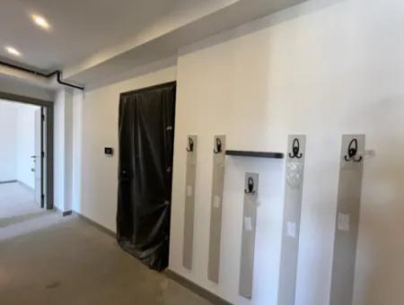 Seferihisar Çolakibrahimbey’de 120 M² Geniş 2+1 Satılık Daire
