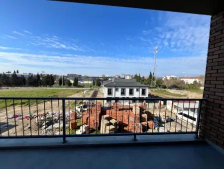 Seferihisar Çolakibrahimbey’de 120 M² Geniş 2+1 Satılık Daire